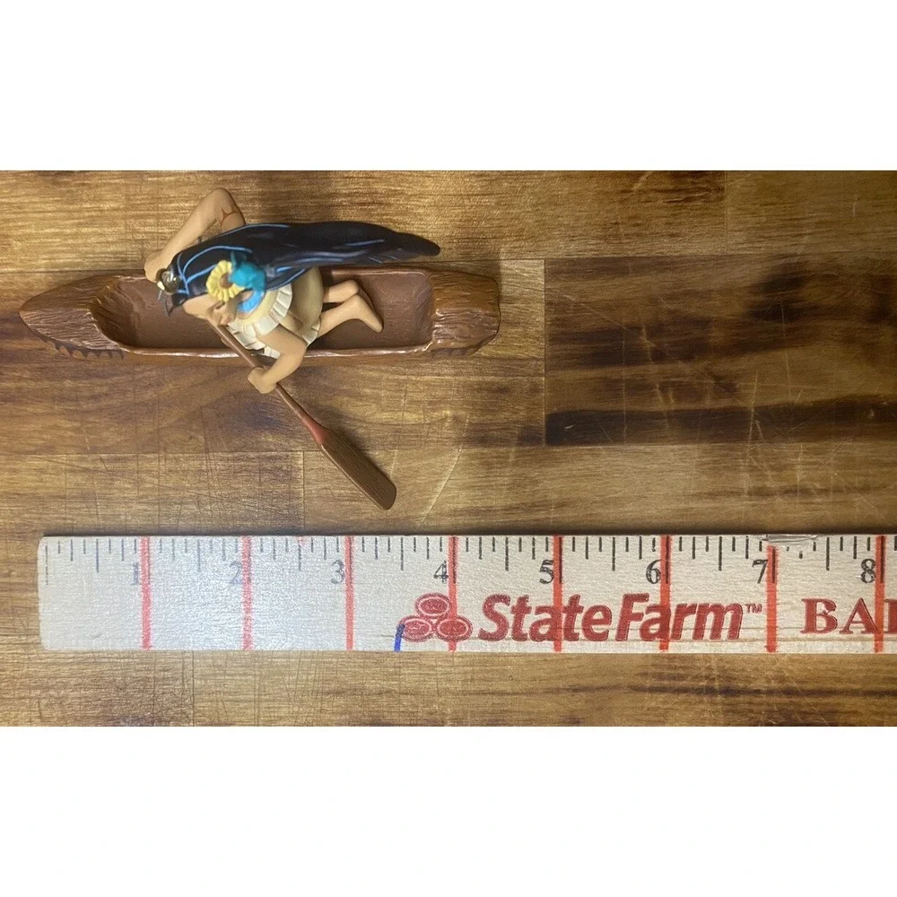 1995 Hallmark Ornament Pocahontas in Kayak W/ Hummingbird Walt Disney‎ Flit